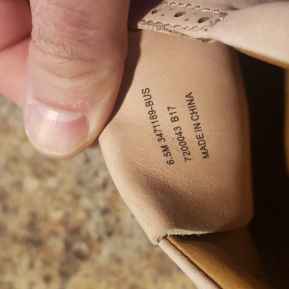 Frye women's 6.5 dusty pink shoes - Picture 4 of 4